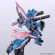 「MG 1/100 スラッシュザクファントム（イザーク・ジュール専用機）」4,950円（税込）（C）創通・サンライズ