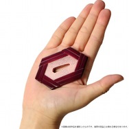 「日輪刀の鐔」冨岡義勇　3,850円（税込）（C）吾峠呼世晴／集英社・アニプレックス・ufotable
