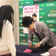 出版記念イベントではサイン会も行われた