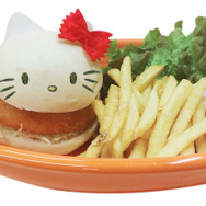 「ハローキティのグラコロバーガー」1,500円（C） 1976, 2020 SANRIO CO., LTD.　APPROVAL NO. L611439