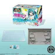 「初音ミク」3Dホログラムライブが500円で手のひらに　ハコビジョン第3弾