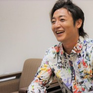 【インタビュー】つるの剛士が語る女性向けコンテンツ の魅力とはーー【2.85次元】教育番組パロディショー「うたってにこりん☆」インタビュー