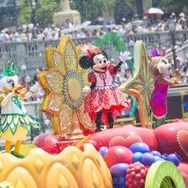 「ミニーのトロピカルスプラッシュ」（ｃ）Disney