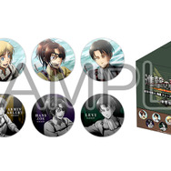 「進撃の巨人 海Ver. 缶バッジ（全8種類 / トレーディング）」単品 440円（税込）（ランダム）/ BOX 3,520円（税込）（C）諫山創・講談社／「進撃の巨人」The Final Season製作委員会