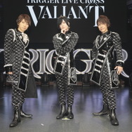 「TRIGGER LIVE CROSS“VALIANT”」オフィシャル写真（C）BNOI/アイナナ製作委員会（C）アイドリッシュセブン（C）アイドリッシュセブン CD:Arina Tanemura