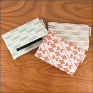 「『半妖の夜叉姫』西陣織パスケース」3,850円（税込）（C）高橋留美子／小学館・読売テレビ・サンライズ 2020