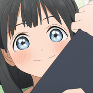 『明日ちゃんのセーラー服』第1話「あこがれのセーラー服」先行場面カット（C）博／集英社・「明日ちゃんのセーラー服」製作委員会