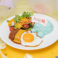「すみっコぐらし 10th Anniversary Cafe」10 周年お祝い♪ハンバーグプレート（C）2022 San X Co., Ltd. All Rights Reserved.