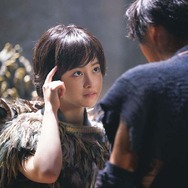 『映画 キングダム２ 遥かなる大地へ 写真集 –THE MAKING-』（C）原泰久／集英社 （C）2022 映画「キングダム」製作委員会