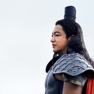 『映画 キングダム２ 遥かなる大地へ 写真集 –THE MAKING-』（C）原泰久／集英社 （C）2022 映画「キングダム」製作委員会