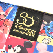 「ディズニーストア30周年記念グッズ」ポーチ（C）Disney（C）Disney. Based on the “Winnie the Pooh” works by A.A. Milne and E.H. Shepard.