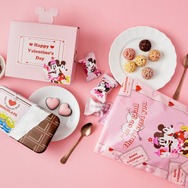 ピンクを基調にしたディズニーのバレンタインスイーツ（C）Disney（C）Disney/Pixar
