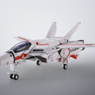 『超時空要塞マクロス』「VF-1J アーマードバルキリー（一条輝機）リバイバルVer.」13,200円（税込）（C）1982 BIGWEST