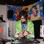 DJ和による神曲祭りに来場者もノリノリ AnimeJapan2015のJアニソン神曲祭り/DJ和ブース