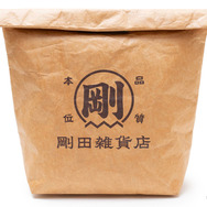 「剛田雑貨店 紙袋風クラッチバッグ」2,860円（C）Fujiko-Pro