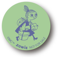 「ムーミンマーケット2023」購入ノベルティ 缶バッジ ミムラねえさん（C）Moomin Characters™