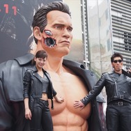 日本初公開から30周年「ターミネーターの日」認定　巨大ターミネーターを新宿で展示