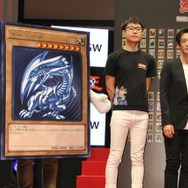 サプライズで高橋和希、風間俊介と津田健次郎が10年ぶり顔を合わせた「遊☆戯☆王」世界大会