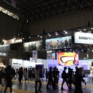 「刀剣乱舞」アプリゲーム披露、「艦これ」フィギュアが並んだ東京ゲームショウ2015のDMMブース