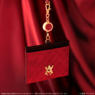 ガンダム」シャアモチーフのICIDカードケースが登場！ 金属パーツの