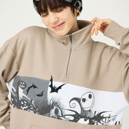 グラニフ『ナイトメアー・ビフォア・クリスマス』コレクション「カボチャ王｜ハーフジップスウェット」（C）Disney