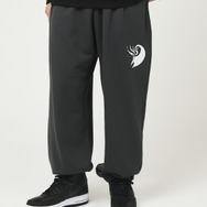 グラニフ『ナイトメアー・ビフォア・クリスマス』コレクション「幽霊犬ゼロ｜ヘビーウェイトスウェットパンツ」（C）Disney