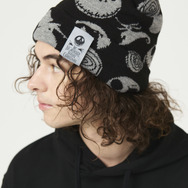 グラニフ『ナイトメアー・ビフォア・クリスマス』コレクション「ジャック・スケリントン パターン｜ジャカードニットキャップ」（C）Disney