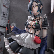 流し目＆ダウナー感がたまらない…！『アズレン』ミニスカメイドな「ウルリッヒ・フォン・フッテン」がフィギュア化