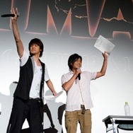 神崎人役の浪川大輔さん（右）、天城高雅役の宮野真守さん（左）の軽快トーク