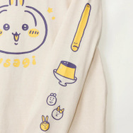 遊び心たっぷりの「ちいかわ」ロングスリーブTシャツ5種が本日12月25日12時より発売！袖には“草むしり検定”や“さすまた”などデザイン
