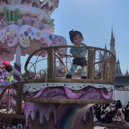 『シュガー・ラッシュ』ヴァネロペ主役の冬が来た！期間限定パレード「イッツ・ア・スウィーツフルタイム！」お披露目