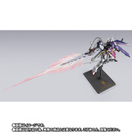 「METAL BUILD クロスボーン・ガンダムX1 ハーフクロス（キンケドゥ搭乗仕様）」44,000円（税込）（C）創通・サンライズ