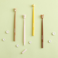 「リラックマ『BASIC RILAKKUMA Flower』くねくねボールペン」各種（C）2025 SAN-X CO., LTD. ALL RIGHTS RESERVED.