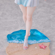 ムチムチ太ももがいっぱい！アニメ『ライザのアトリエ』よりライザ、クラウディア、リラが水着フィギュア化―3人の台座は組み合わせ可能