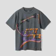 アニメ『ジョジョの奇妙な冒険』シリーズとグラニフがコラボ。「一緒に戦ってくれ｜ビッグシルエットTシャツ」（C）荒木飛呂彦／集英社・ジョジョの奇妙な冒険製作委員会