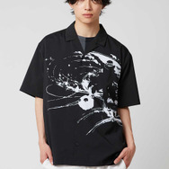 アニメ『ジョジョの奇妙な冒険』シリーズとグラニフがコラボ。「ウィル・Ａ・ツェペリ｜ビッグシルエットオープンカラーシャツ」（C）荒木飛呂彦／集英社・ジョジョの奇妙な冒険製作委員会