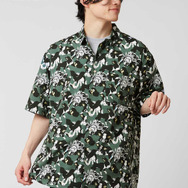 アニメ『ジョジョの奇妙な冒険』シリーズとグラニフがコラボ。「イギー＆ザ・フール パターン｜ルーズフィット半袖シャツ」（C）荒木飛呂彦&LUCKY LAND COMMUNICATIONS／集英社・ジョジョの奇妙な冒険SC製作委員会