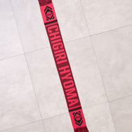 TVアニメ『ブルーロック』× earth music＆ecology Japan Label「サッカーマフラー 千切 豹馬 モデル＜ピンク＞」