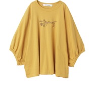 50周年記念 世界名作劇場マーケット「あらいぐまラスカルとフラワー刺繍 ドルマンスリーブTシャツ」（C）NIPPON ANIMATION CO.,LTD.