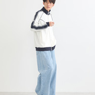 TVアニメ『ブルーロック』× earth music＆ecology Japan Label「トラックジャケット 汎用モデル＜ホワイト＞」