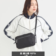 TVアニメ『ブルーロック』× earth music＆ecology Japan Label「クリアショルダーバッグ 凪 誠士郎 モデル＜グレー＞」