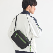 TVアニメ『ブルーロック』× earth music＆ecology Japan Label「クリアショルダーバッグ 潔 世一 モデル＜グリーン＞」