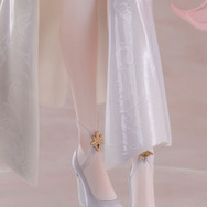 純白チャイナドレスの透け感…！『アズレン』より軽空母シーシュースが着せ替え「春告鳥の羽根は白く」モチーフで立体化