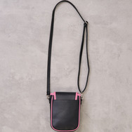 『ふたりはプリキュア』× earth music＆ecology Japan Label「ふたりはプリキュア ミニショルダーバッグ」（C）東映アニメーション