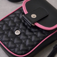 『ふたりはプリキュア』× earth music＆ecology Japan Label「ふたりはプリキュア ミニショルダーバッグ」（C）東映アニメーション