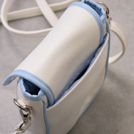 『ふたりはプリキュア』× earth music＆ecology Japan Label「ふたりはプリキュア ミニショルダーバッグ」（C）東映アニメーション