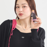 『ふたりはプリキュア』× earth music＆ecology Japan Label「ふたりはプリキュア 美墨なぎさ アクリルスタンド」（C）東映アニメーション