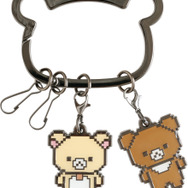 「ゲーミングリラックマ メタルカラビナキーホルダー コリラックマ＆チャイロイコグマ」（C）2025 SAN-X CO., LTD. ALL RIGHTS RESERVED.