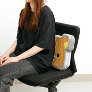 「ゲーミングリラックマ もちもちシートクッション」使用例（C）2025 SAN-X CO., LTD. ALL RIGHTS RESERVED.