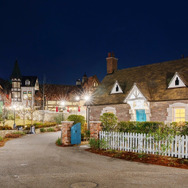 魔女の谷などでは2025年8月2、9、16日に初の夜間営業を実施